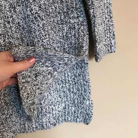 BCBG generation Split Side Knit Sweater Tunic XS/S - Picture 2 of 7